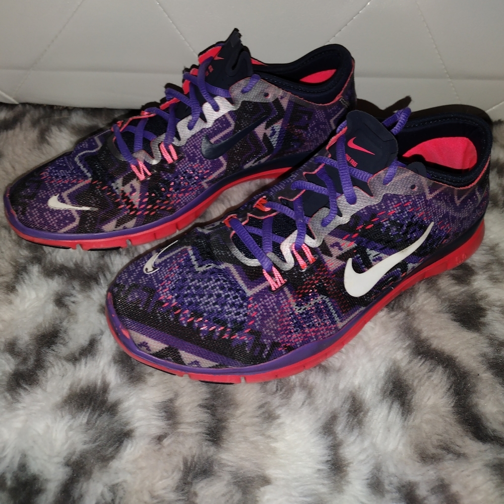 Purple, Pink, Black Nike Free TR 4 Running Shoes size 8 EUC